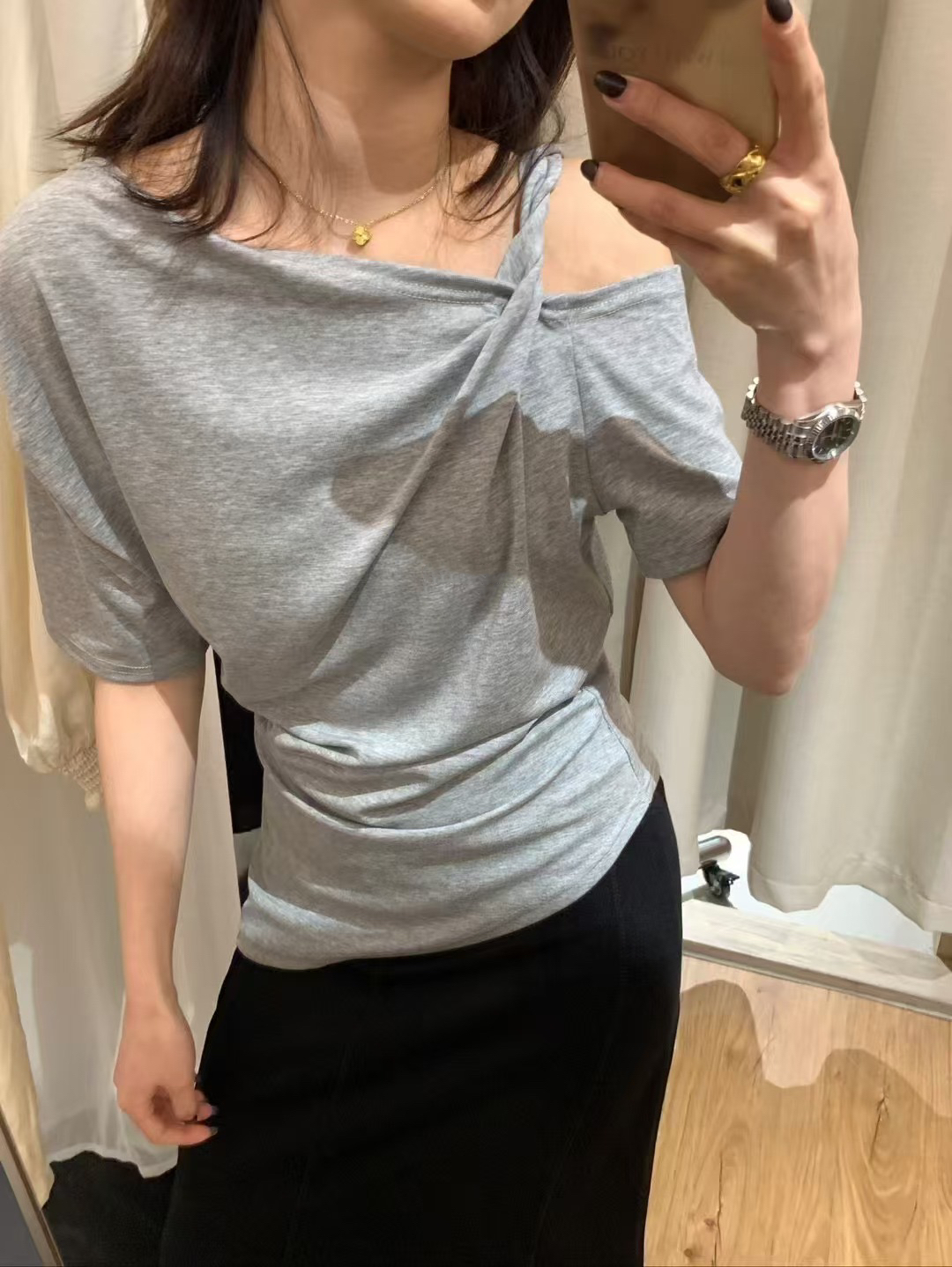 設計感超強吊肩t7