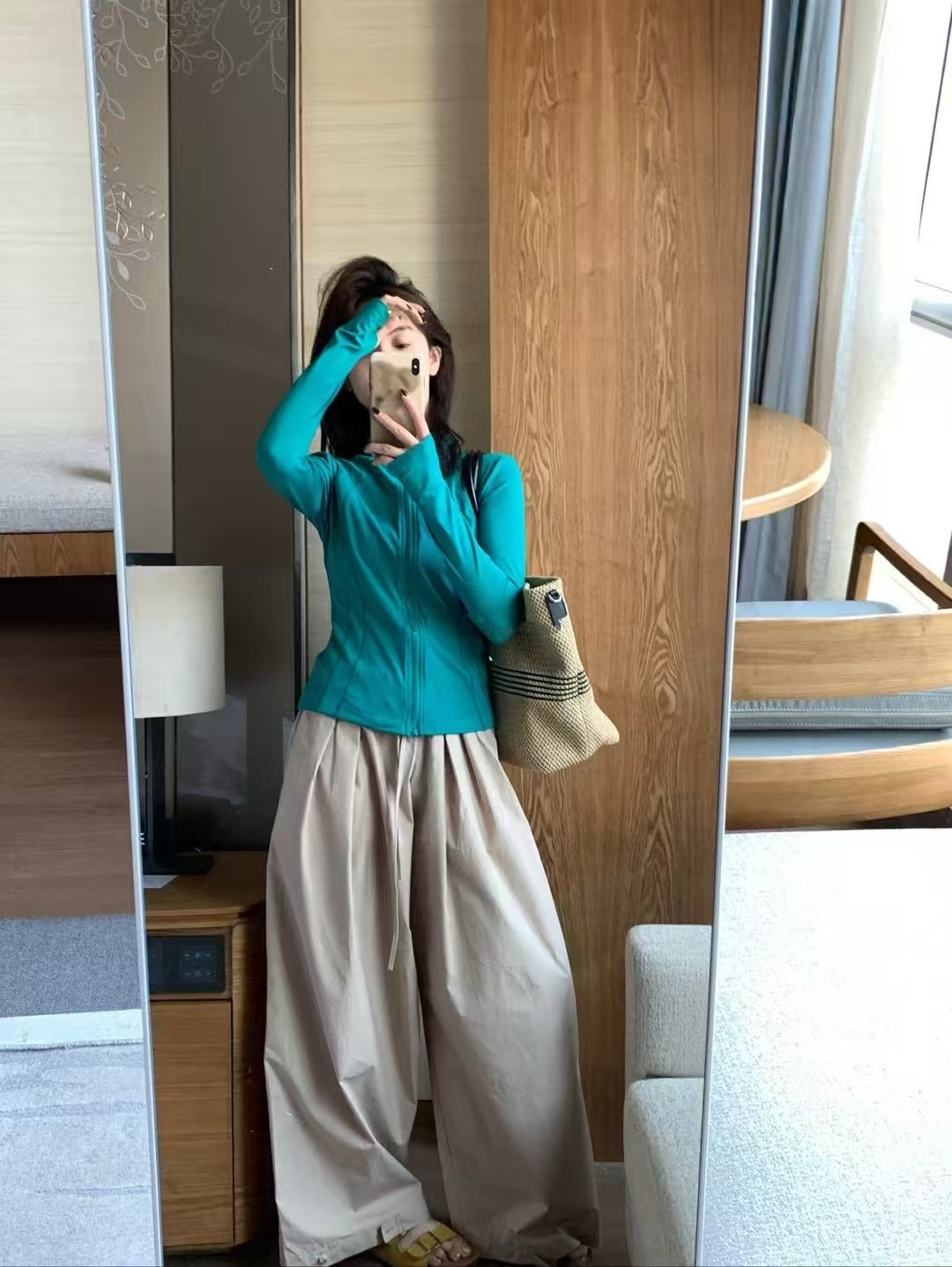 人手一件防曬外套11