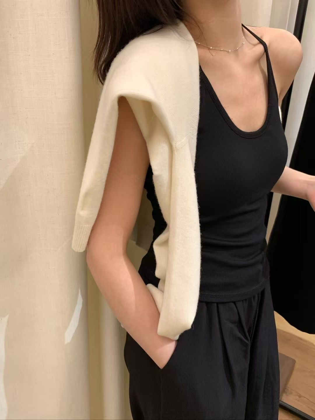 衝量款正肩U領吊帶（四個色）17