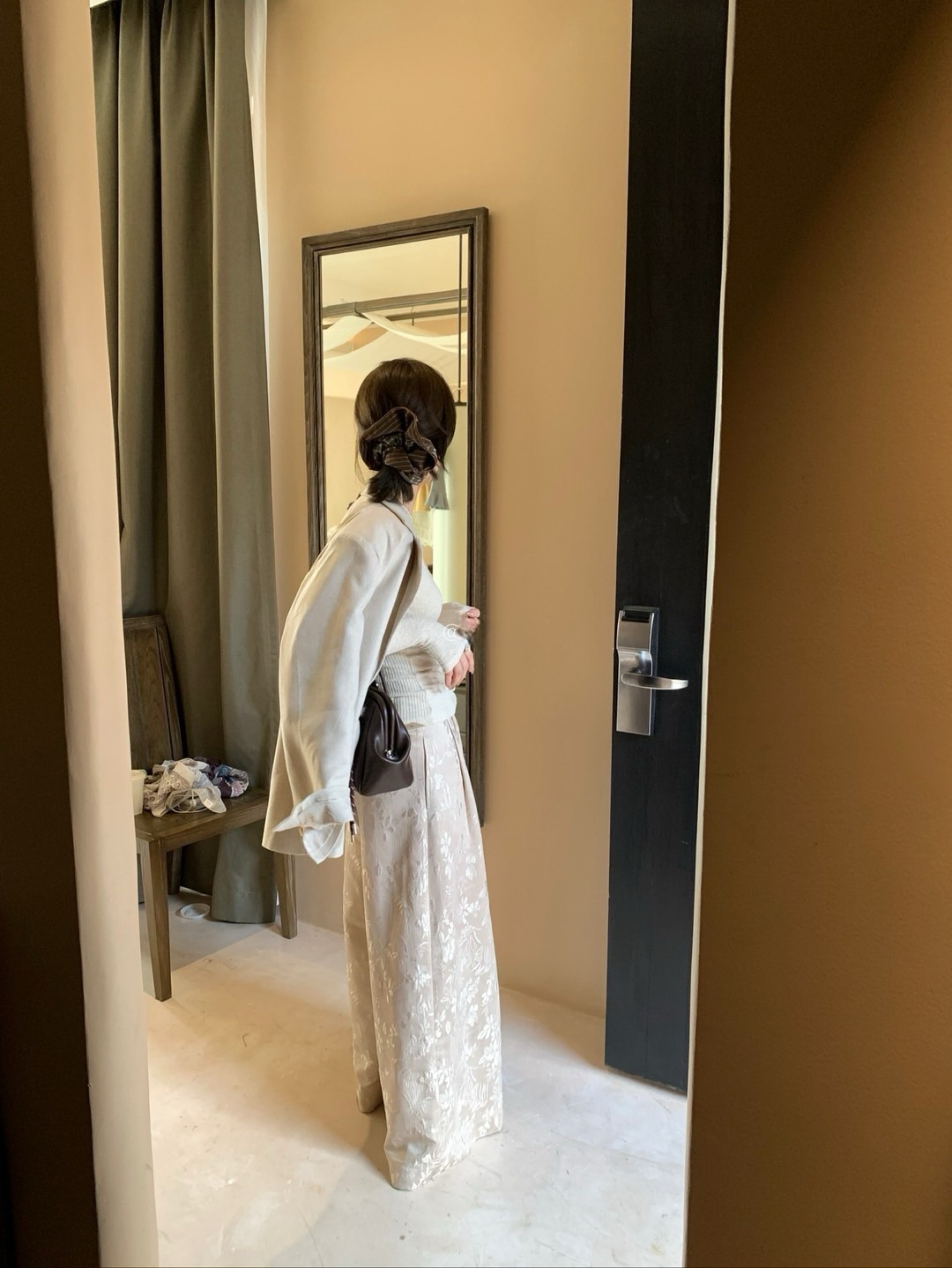 v領曲線迴廊上衣10