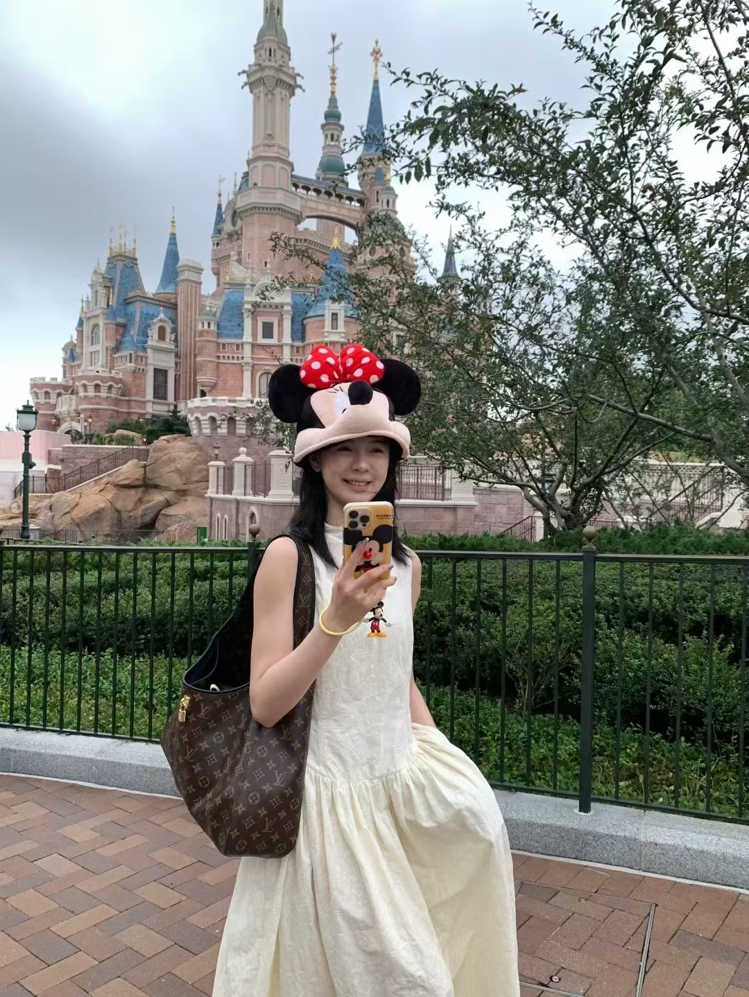 迪士尼在逃公主蕾絲裙4