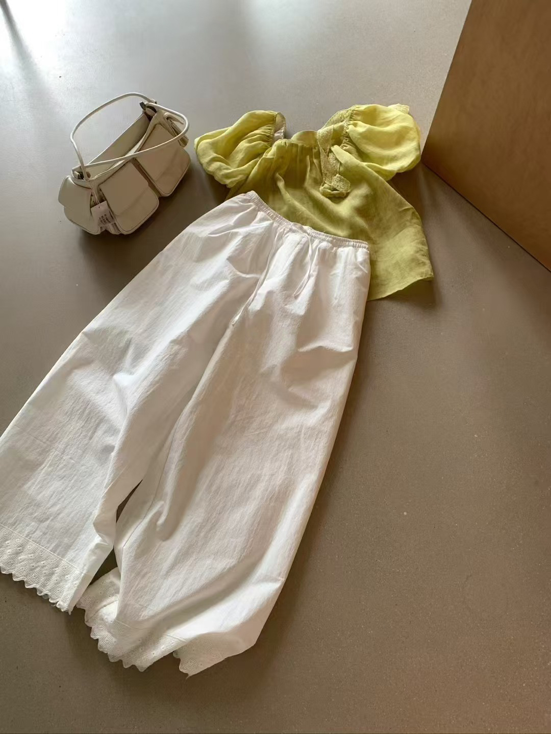 100%亞麻！配飄帶絲巾上衣10