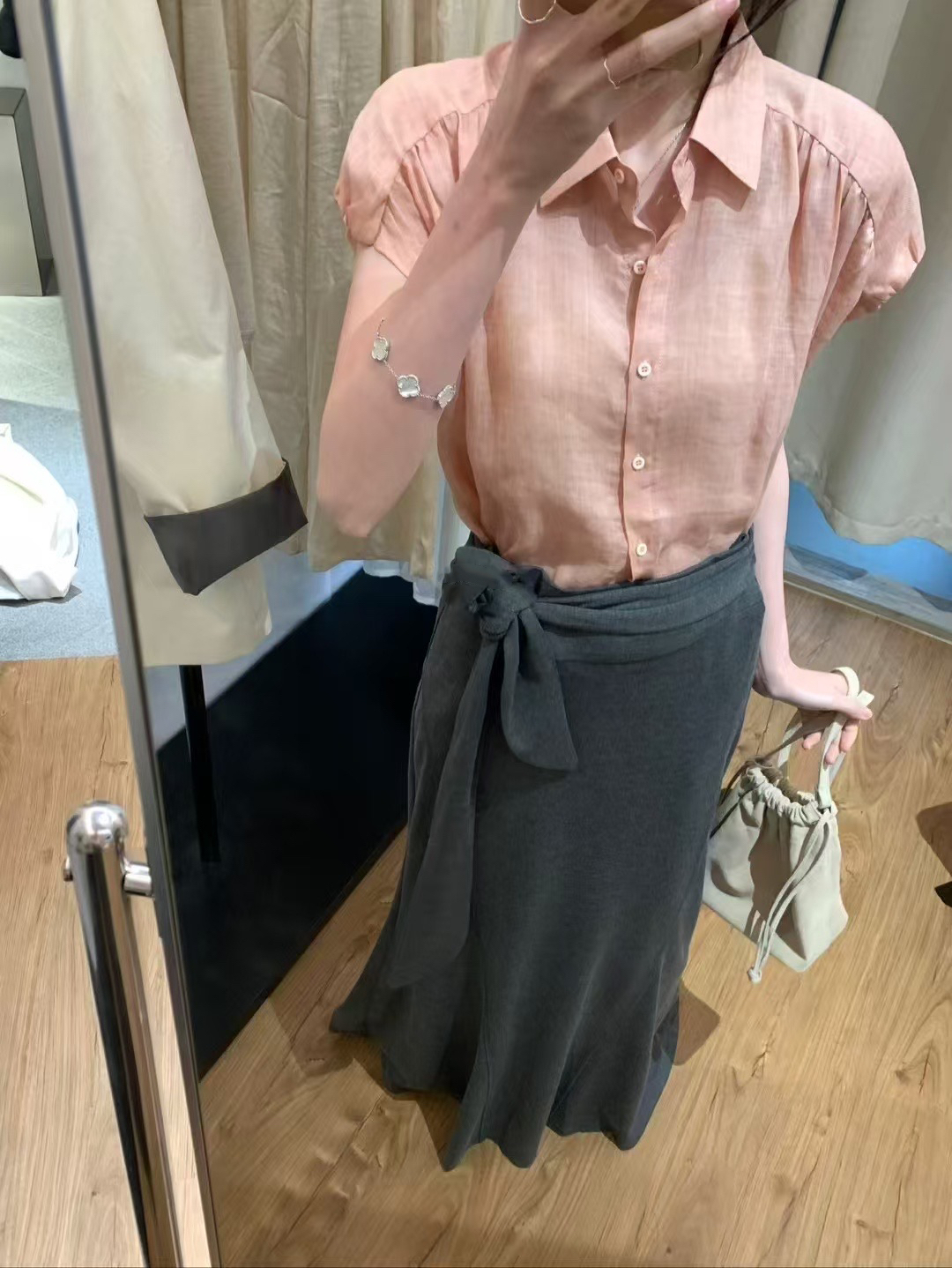 花苞100％亞麻小衫1