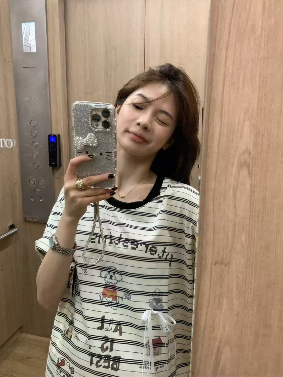 大版塗鴉條紋tee2