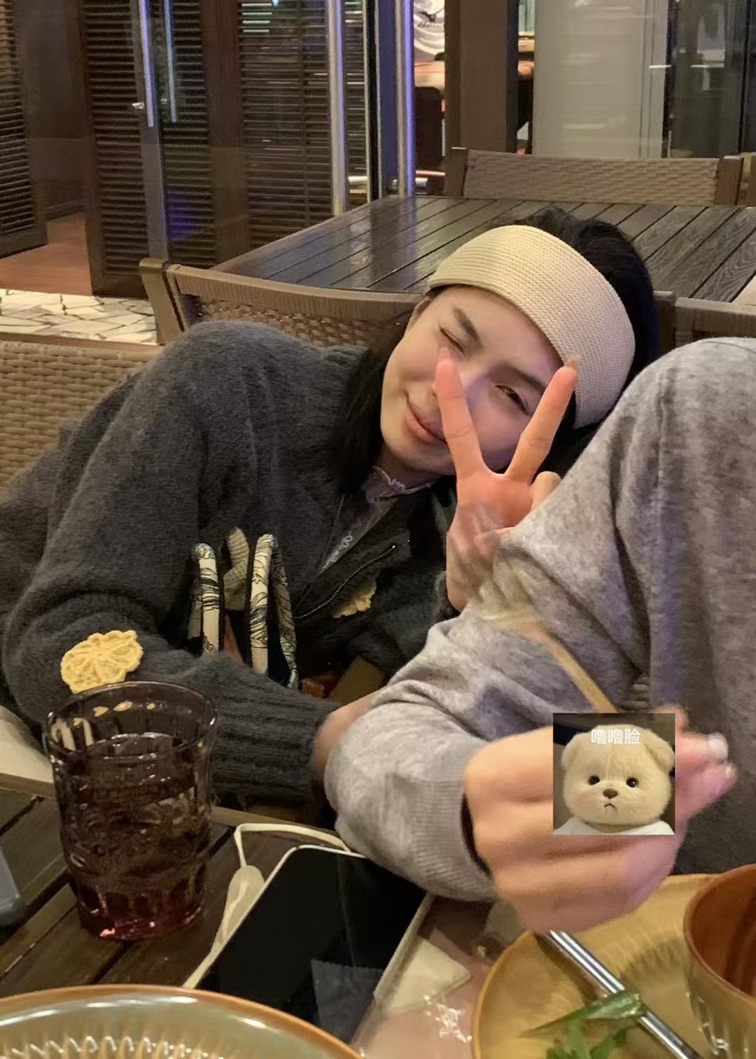 品牌首推：水光素顏霜8