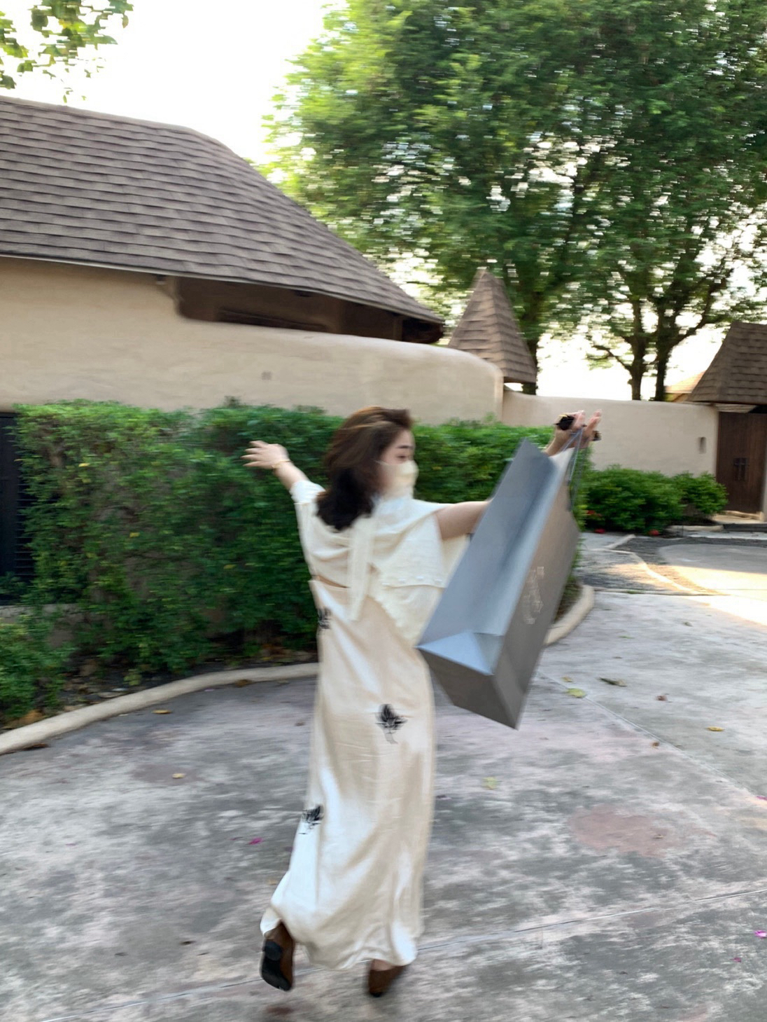 光感吊帶連衣裙8