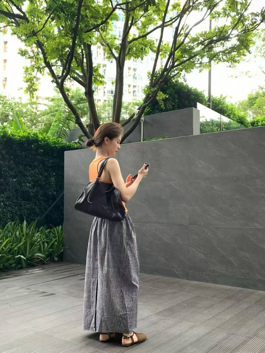 私服橘背心！無敵顯白5