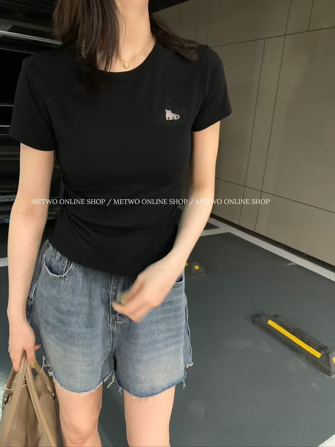 kitty網紗刺繡tee23