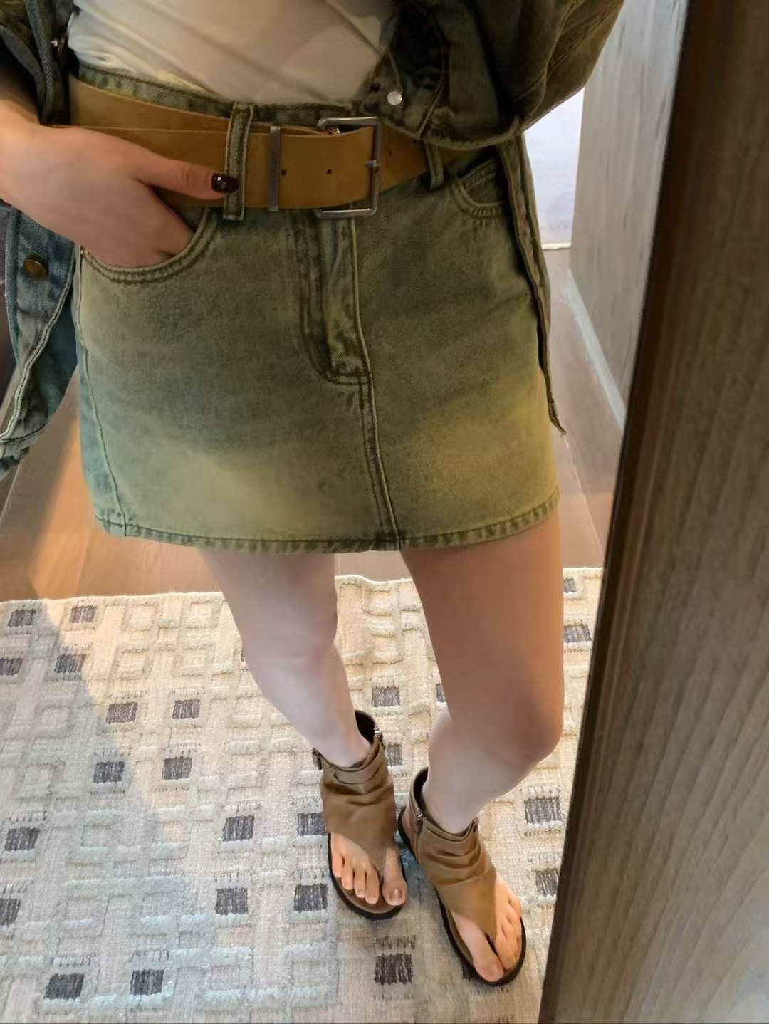 牛仔半裙（配腰帶）1