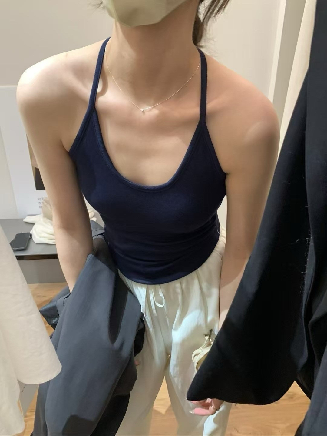 衝量款正肩U領吊帶（四個色）10