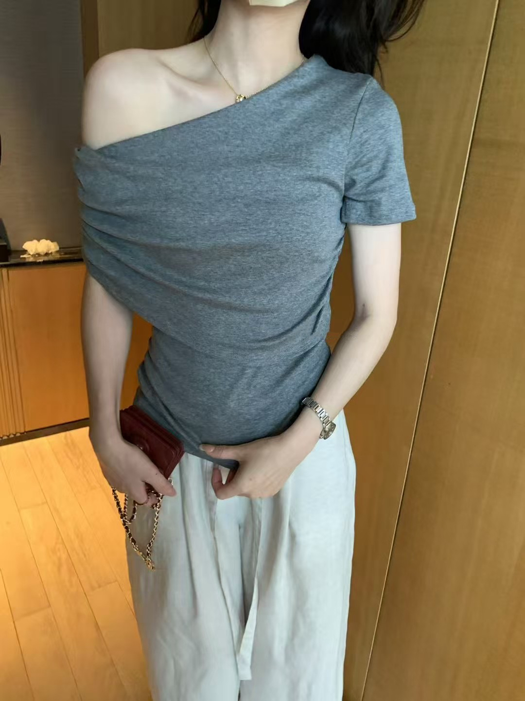 瘋狂自留款單袖拉肩t12