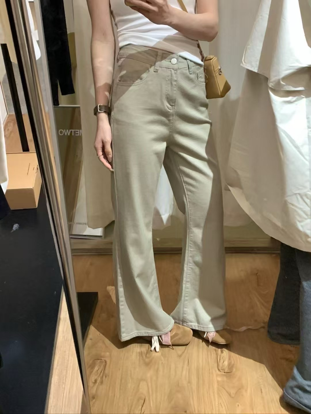 衝量款正肩U領吊帶（四個色）22