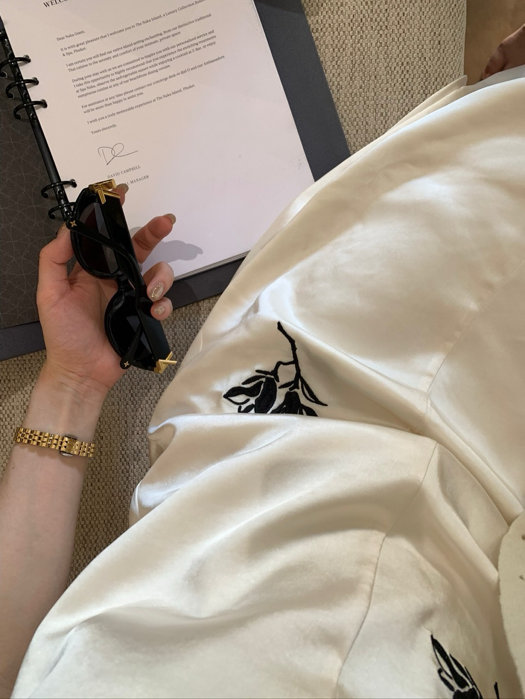 光感吊帶連衣裙6