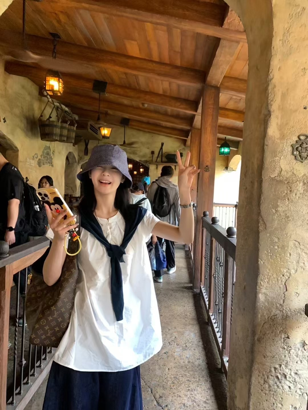 私服中長白襯衣裙9