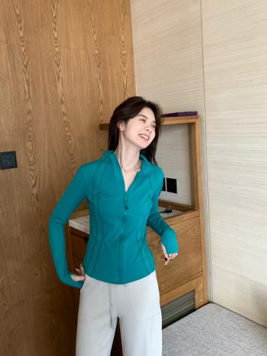 人手一件防曬外套8