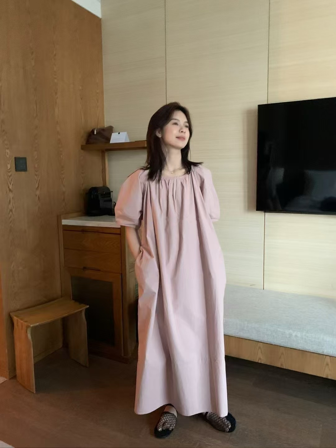 韓代露背連衣裙24