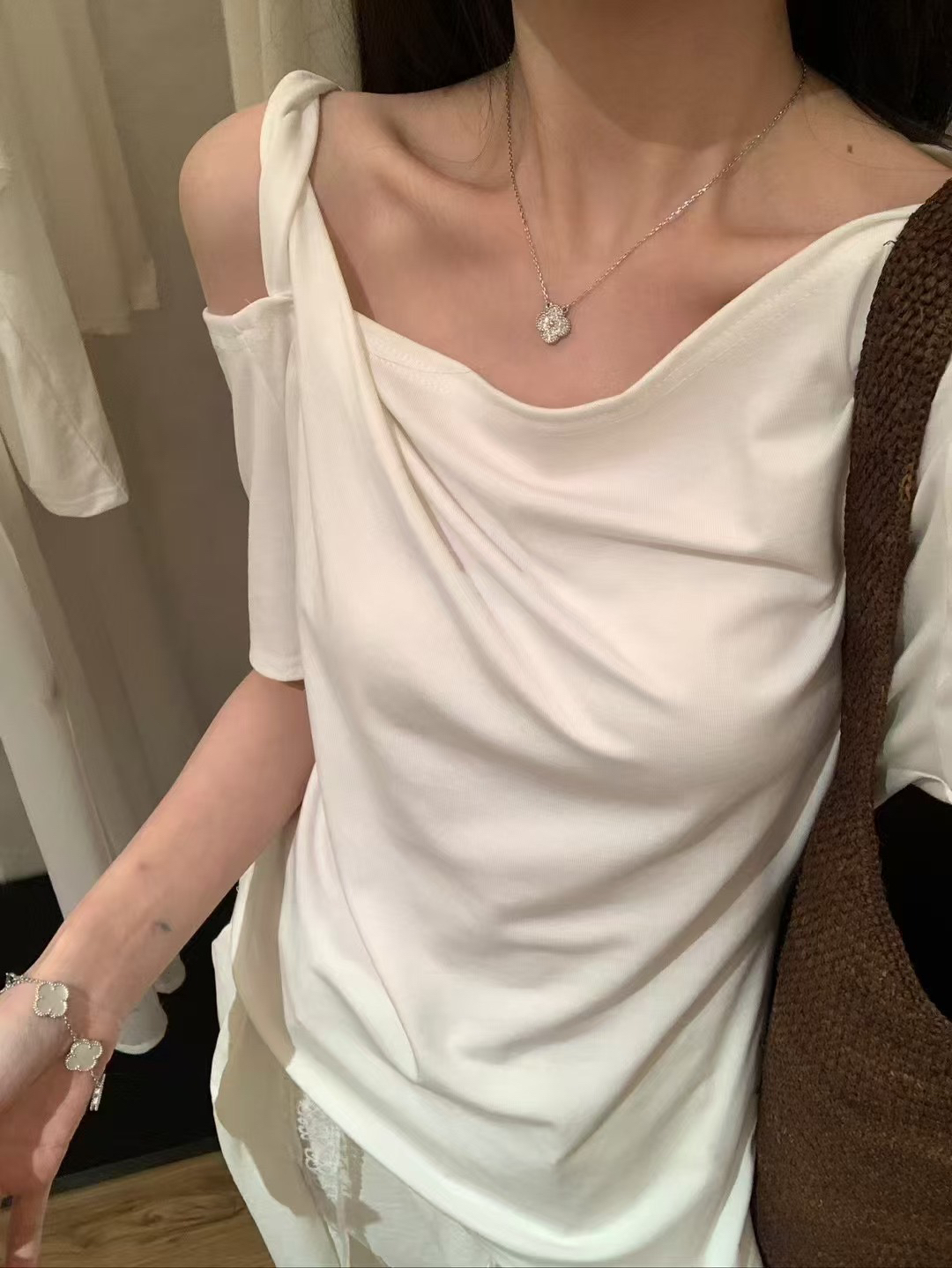 設計感超強吊肩t12