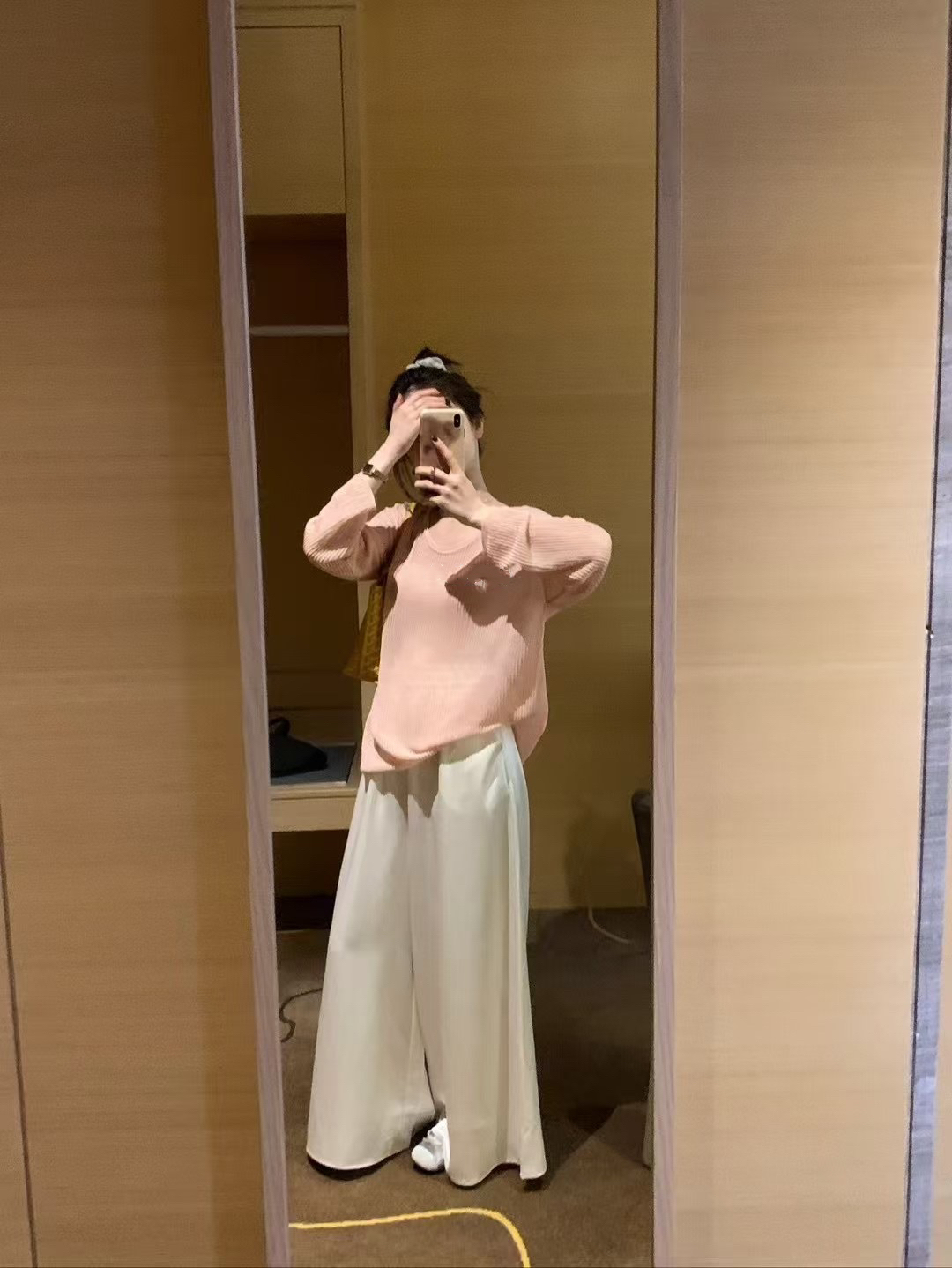 韓代鏤空上衣12