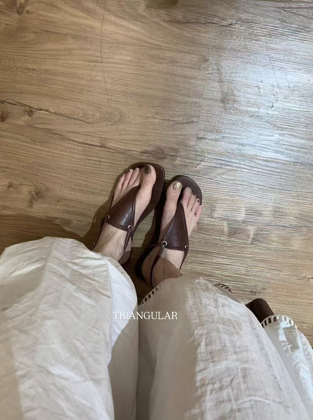 三角夾趾羅馬涼鞋 |  #1
