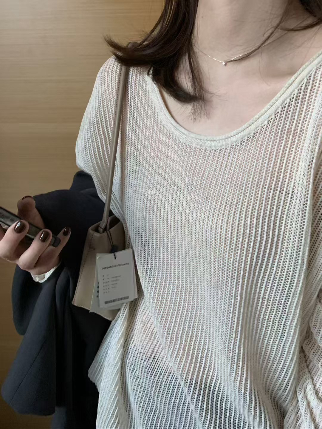 韓代鏤空上衣19