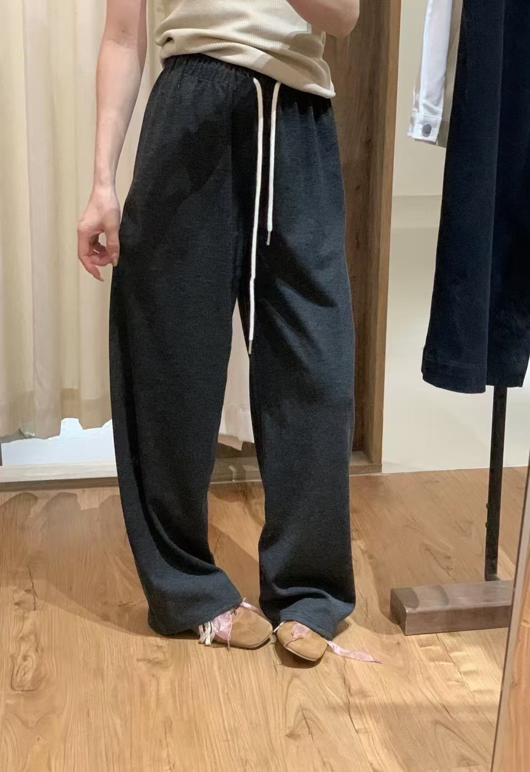 早春第一條運動腿王褲7