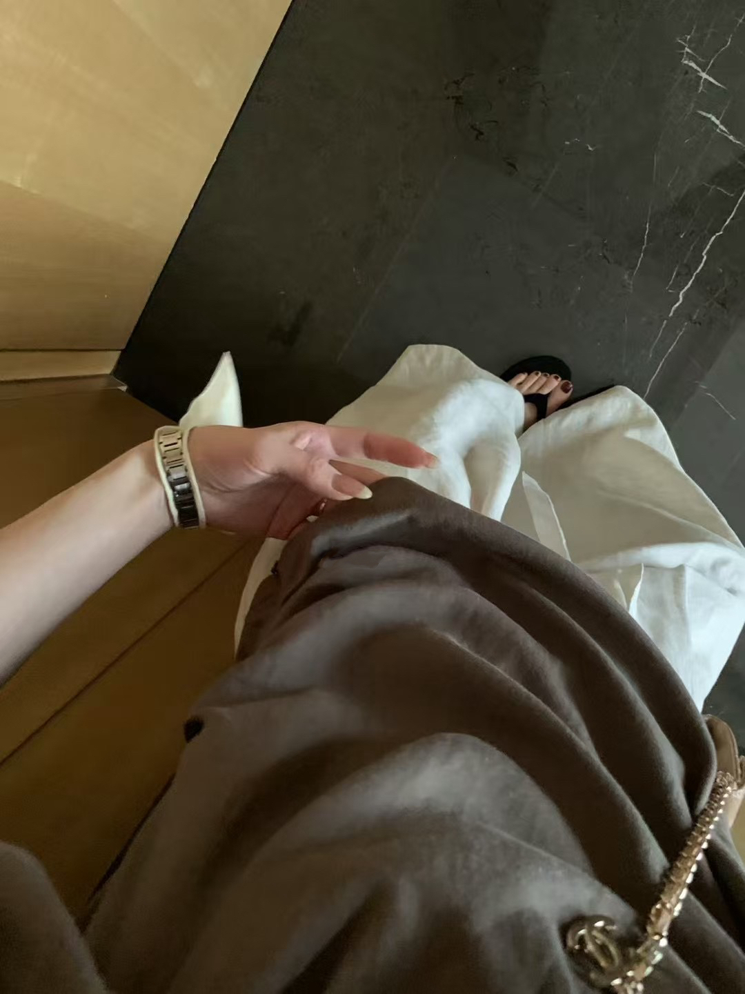 花苞袖一字領小衫11