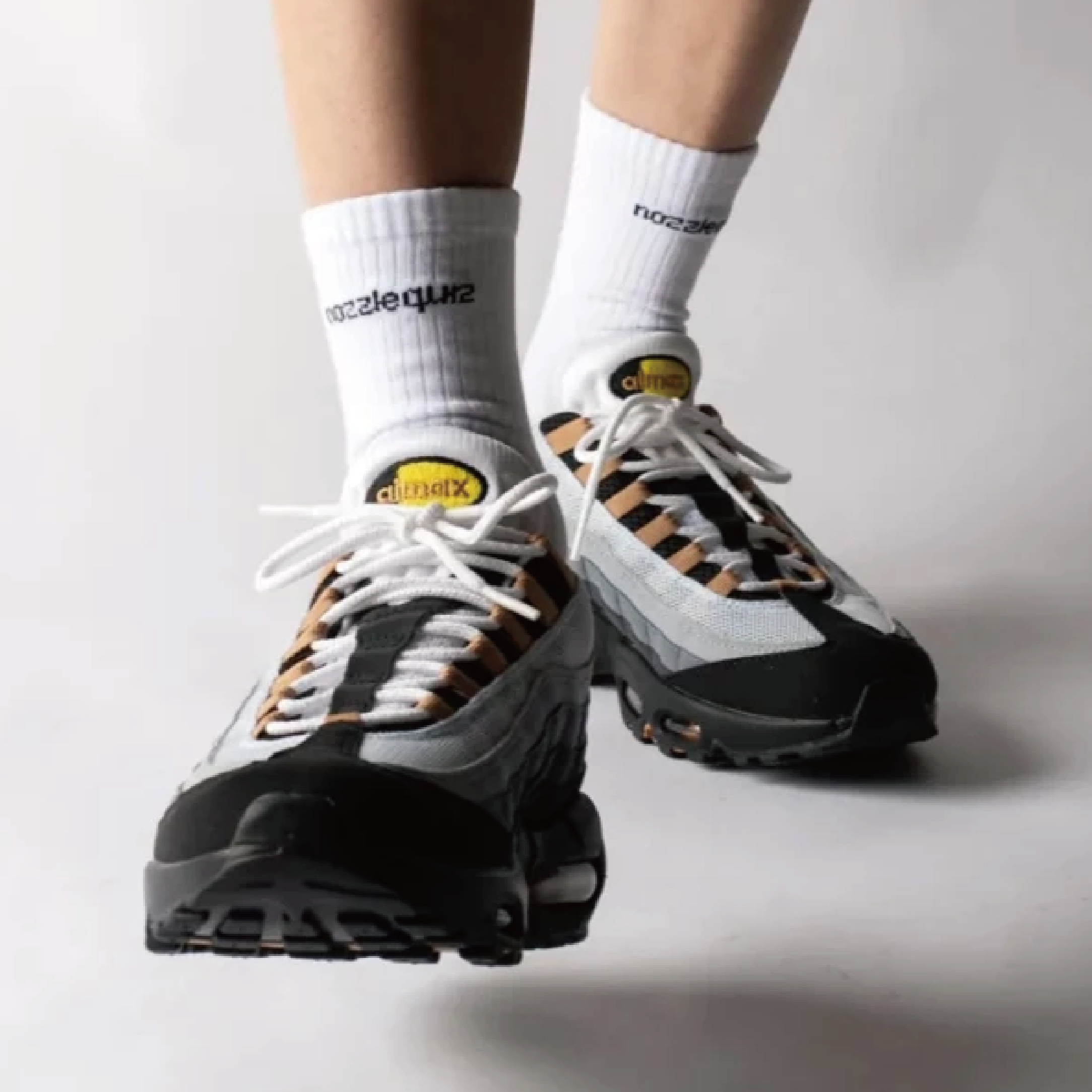 nozzle quiz Essential 中筒休閒襪 黑 白 透灰 透米 基本款 百搭 襪子 男女款 23-28cm8