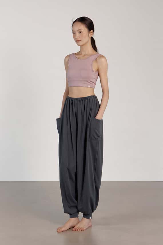 【熱銷補貨】【2色】Dhyani 自由體積束腳寬褲 深灰 CON083CHC