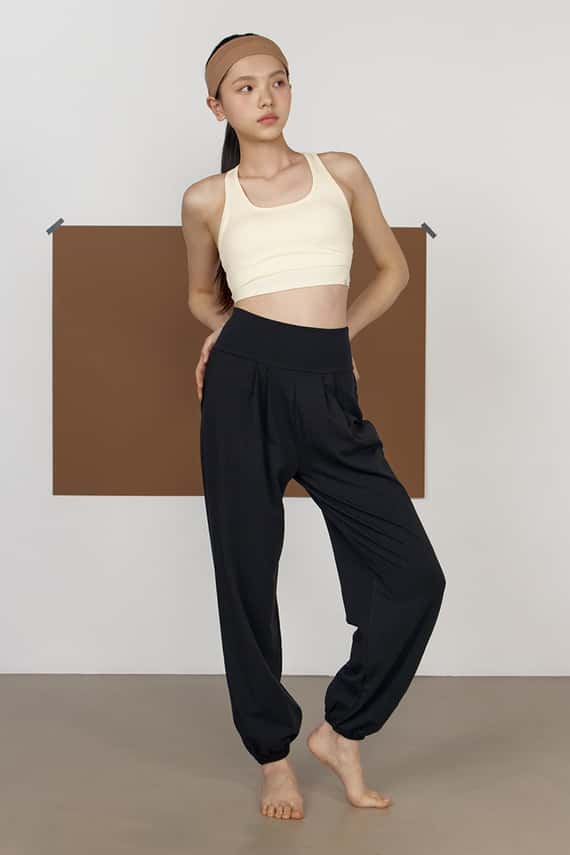 【熱銷補貨】Dhyani 舒悅瑜珈束腳寬褲 黑色 CON019BLK