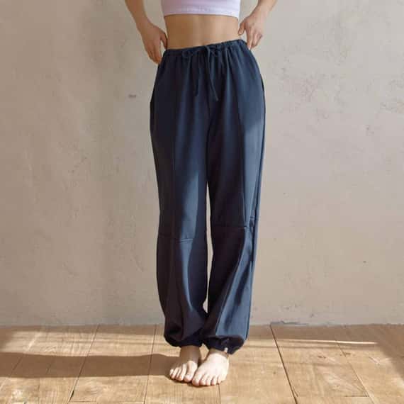 【熱銷補貨】Dhyani 悠閒漫步束腳寬褲 深海藍 CON082NAV 男女通穿