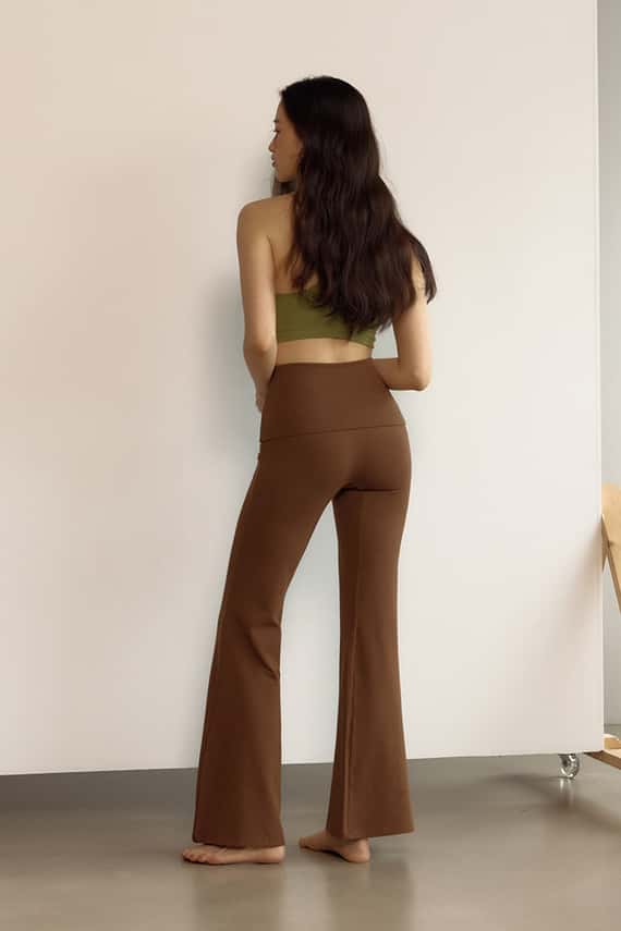 【熱銷補貨】Dhyani 超高腰靴型喇叭褲 棕色 CON092BRN