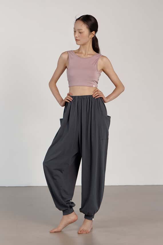 【熱銷補貨】【2色】Dhyani 自由體積束腳寬褲 深灰 CON083CHC