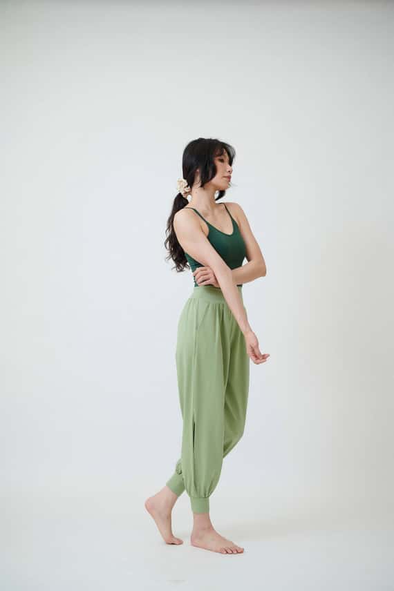 Happy yogi studio 瑜珈側開岔束腳寬褲 開心果綠 HYS002GRN