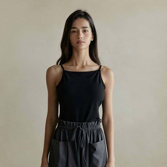 【熱銷補貨】Dhyani 瑜珈後綁帶胸墊短背心 黑色 CON036BLK