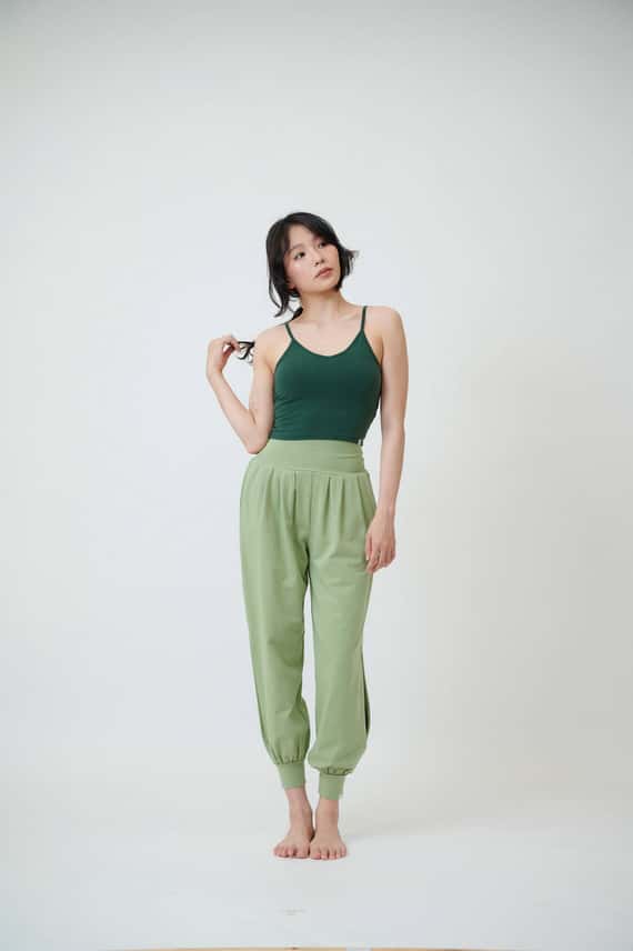 Happy yogi studio 瑜珈側開岔束腳寬褲 開心果綠 HYS002GRN