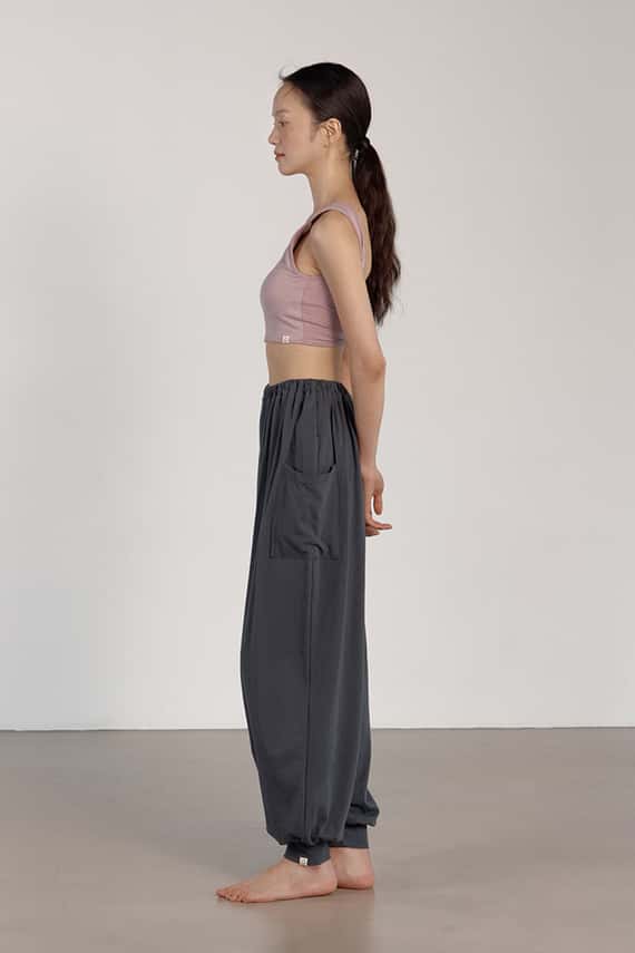 【熱銷補貨】【2色】Dhyani 自由體積束腳寬褲 深灰 CON083CHC