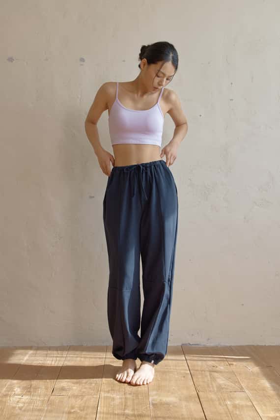 【熱銷補貨】Dhyani 悠閒漫步束腳寬褲 深海藍 CON082NAV 男女通穿