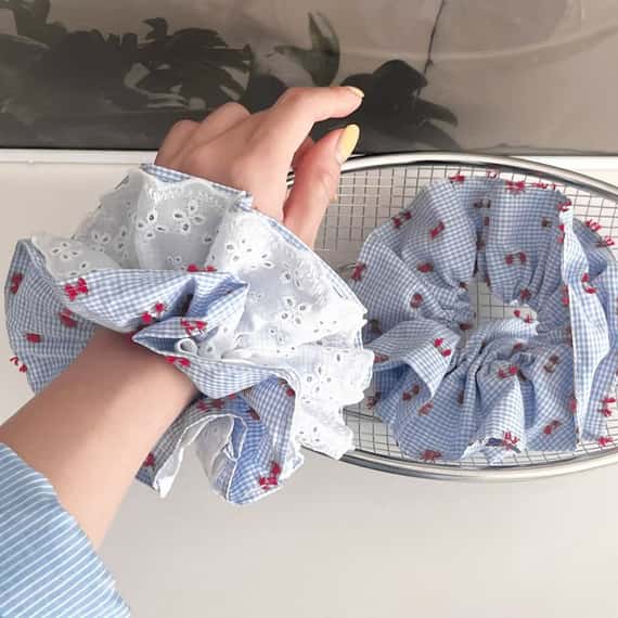 小紅點綴格紋大髮圈