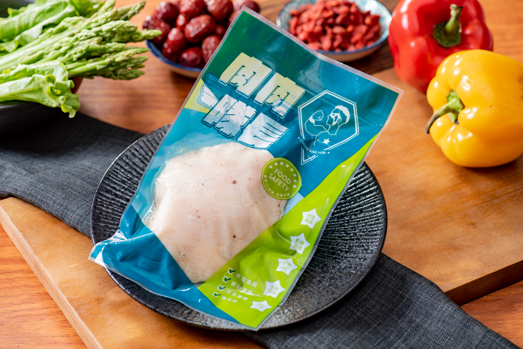 舒肥嫩雞胸隨手包-精選原味 100g/包│肉肉隊長│簡單調味 黑胡椒香草點綴 清香多汁鮮甜│ 宵夜/備餐/低脂/野餐/露營3