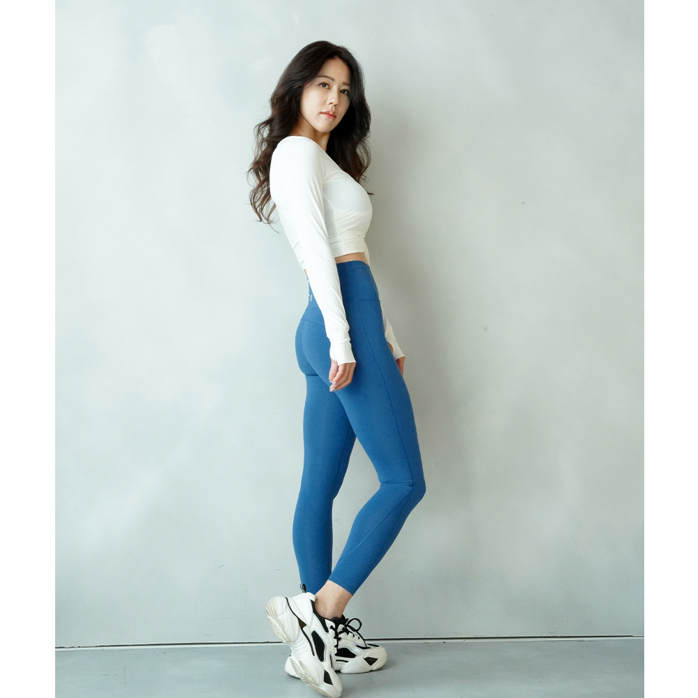 美麗飛長袖涼感抽繩短版罩衫-(耶誕紅)/(優雅白)/(寧靜黑)/(薄荷綠)3