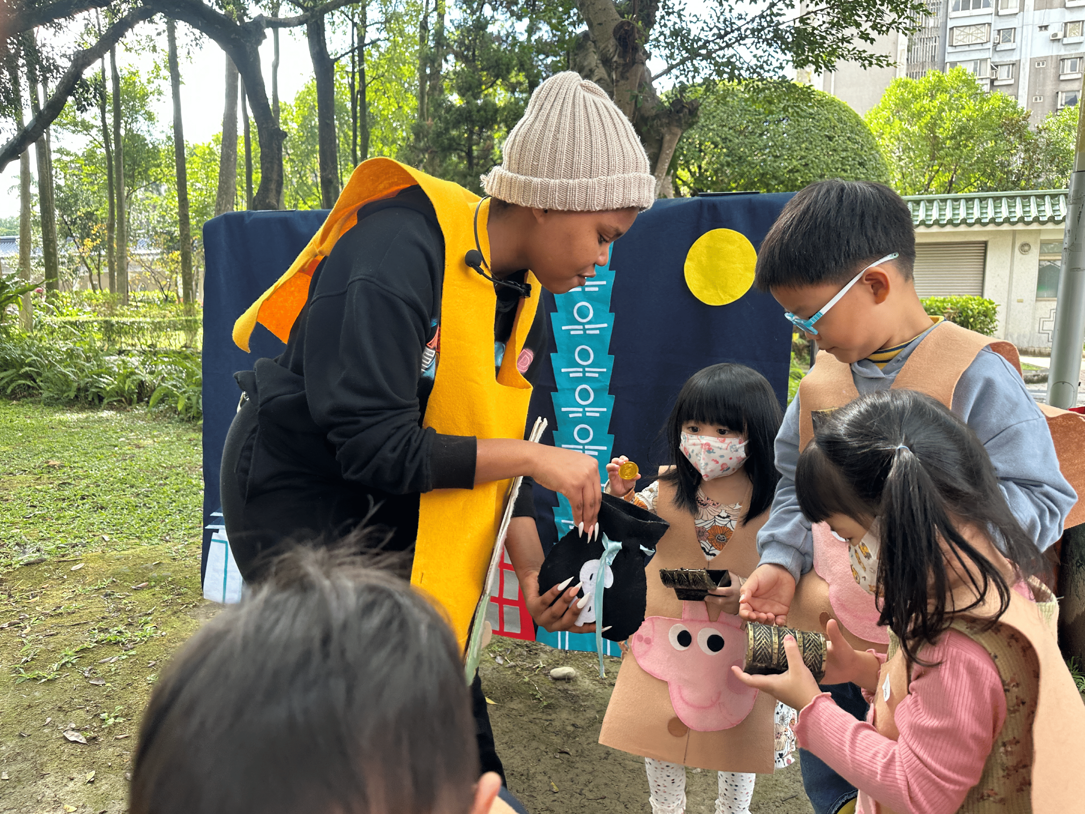 2-10歲 【 節慶限定】佩佩豬跨年派對2