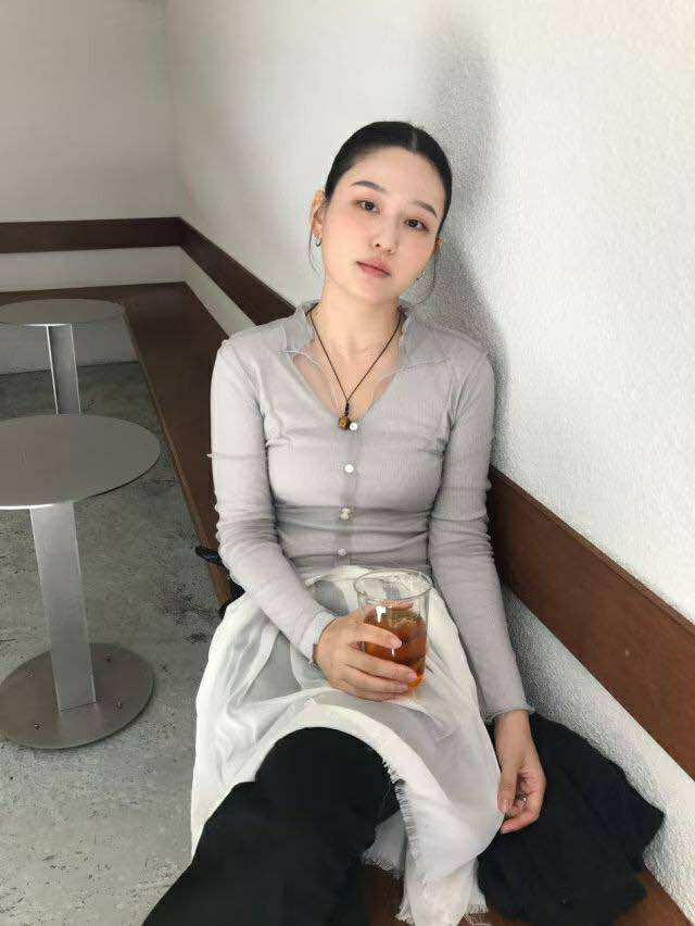 兩件式紗料開襟上衣 ( 2色 ) 兩件式紗料開襟上衣 ( 2色 )