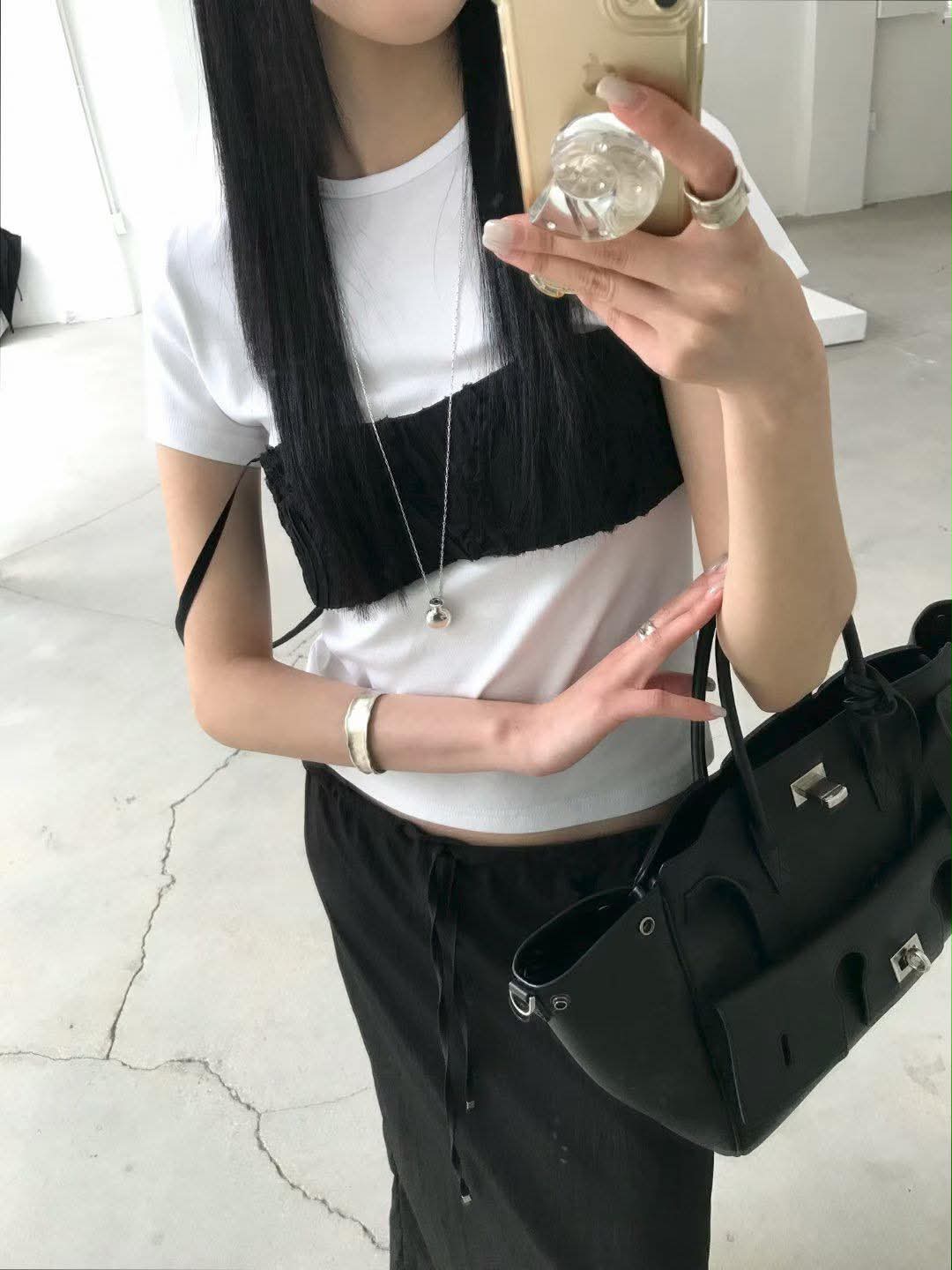 立體壓紋綁帶小背心 ( 2色 )10