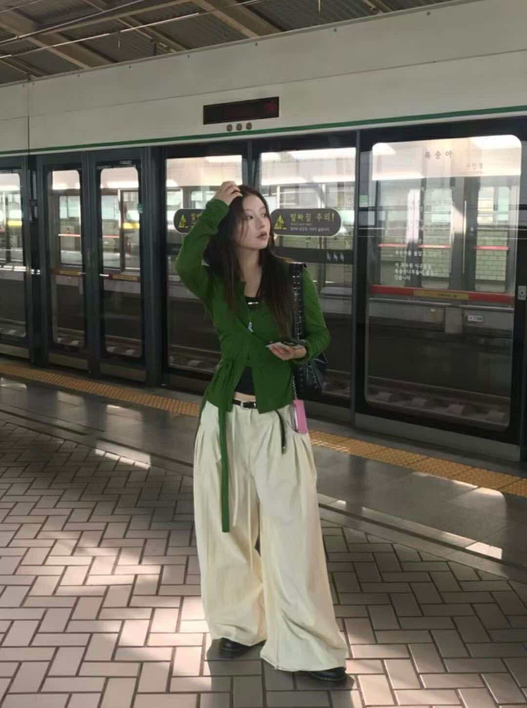 綁帶造型上衣 ( 4色 )9