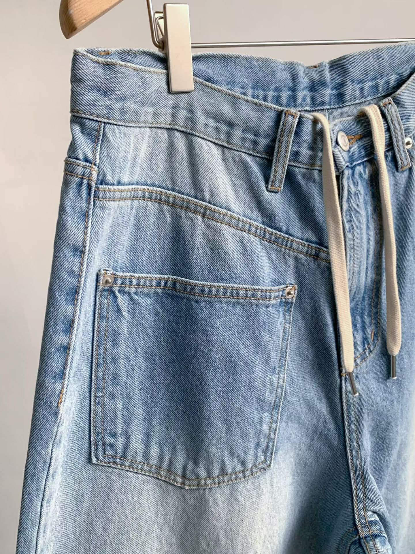 設計師不對稱口袋丹寧褲19