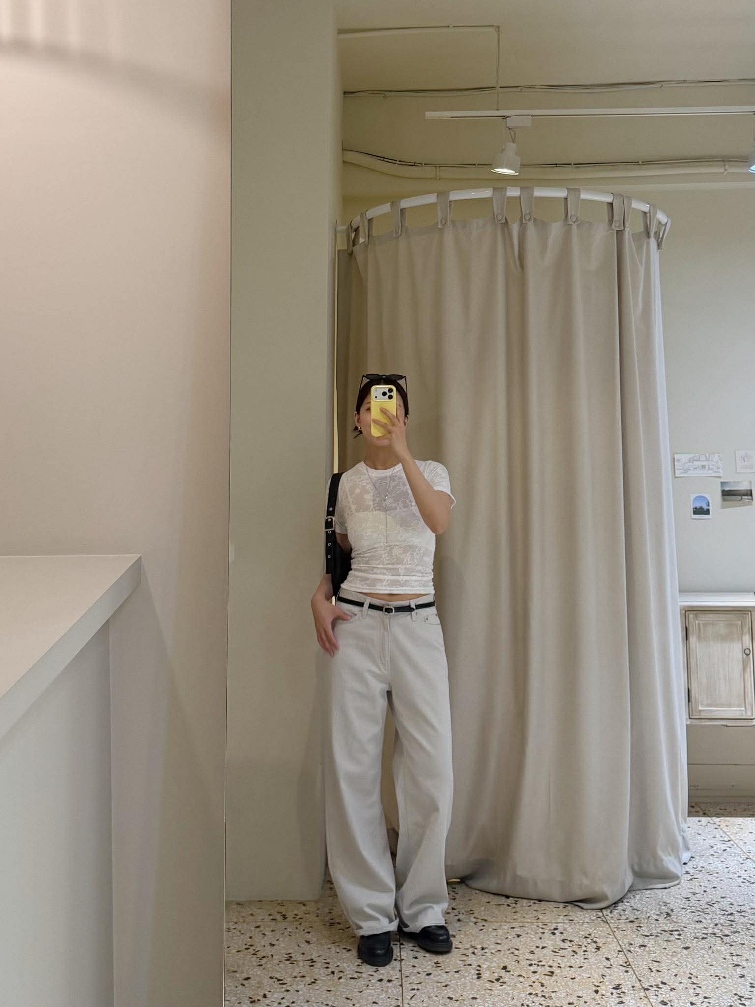 蕾絲花紋短袖上衣 ( 2色 )5