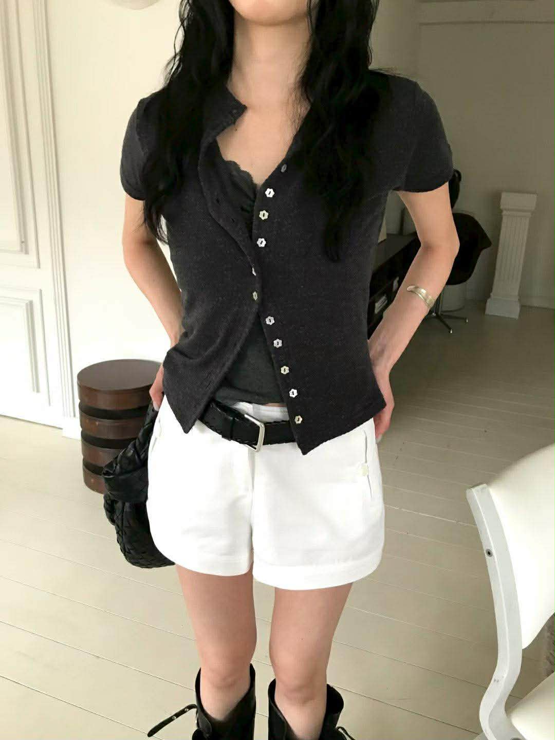 小花貝殼釦短袖衫 ( 3色 )2