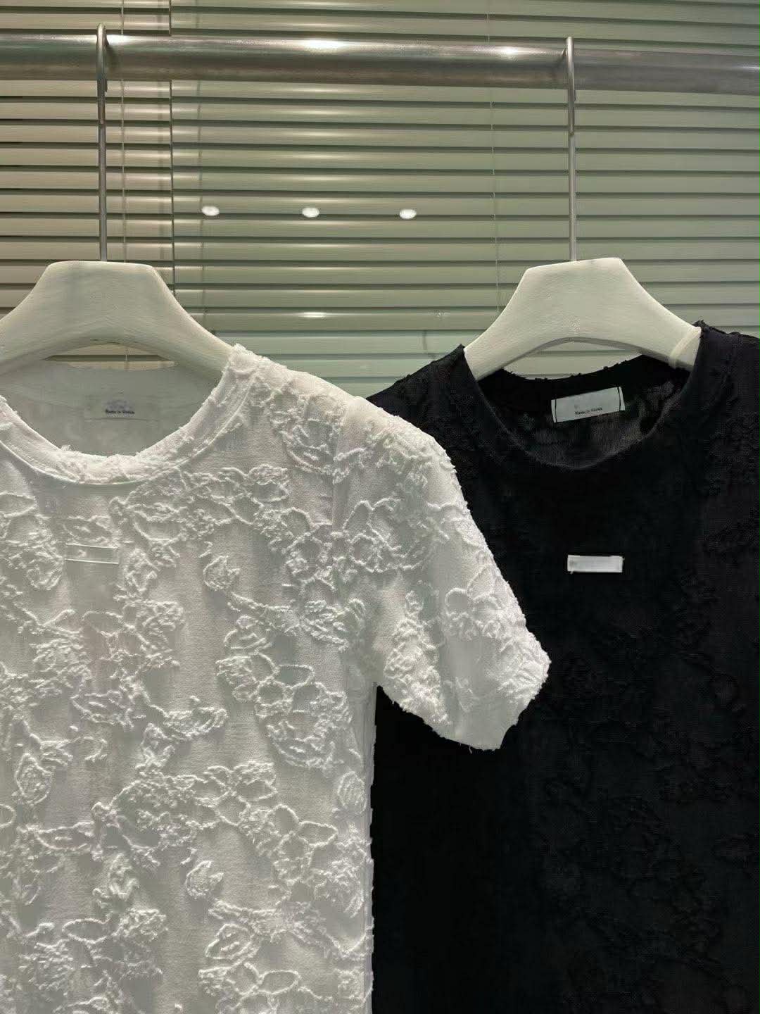 蕾絲花紋短袖上衣 ( 2色 )24