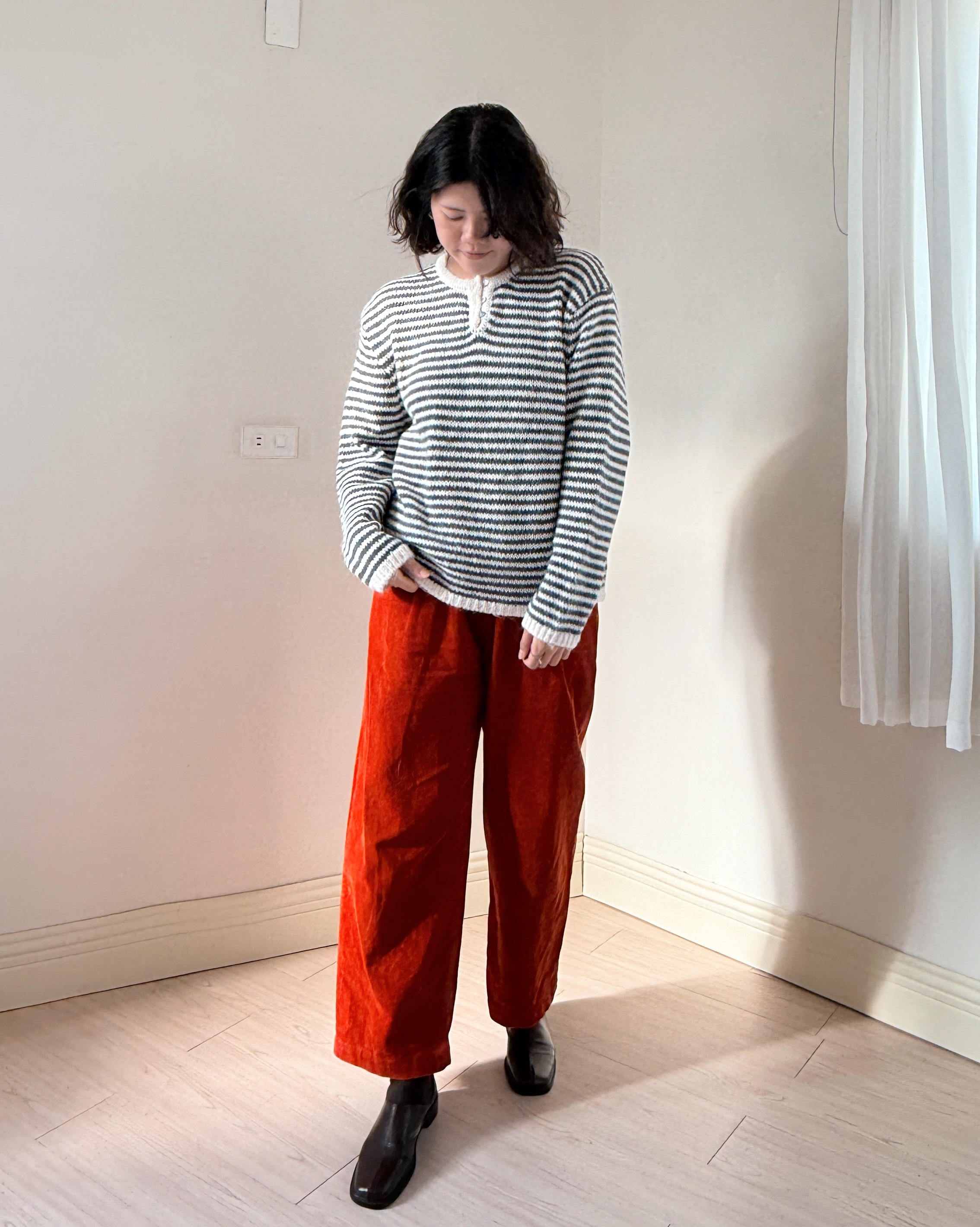 霧絨條紋毛衣-黑5