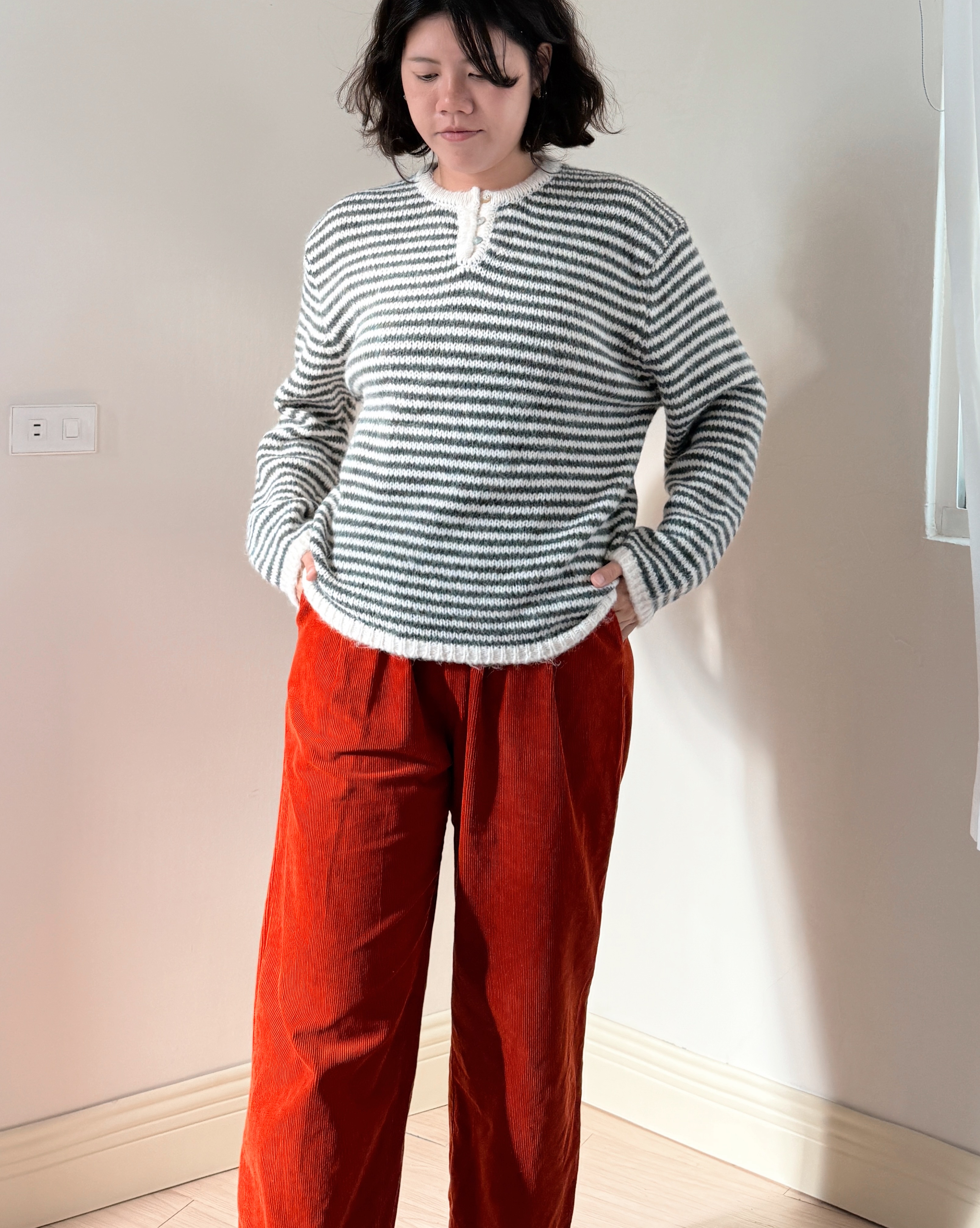 霧絨條紋毛衣-黑2